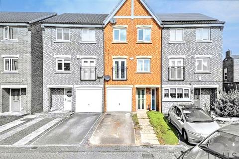 4 bedroom townhouse for sale, Prospect Mews, Morley, West Yorkshire,  LS27 9EQ