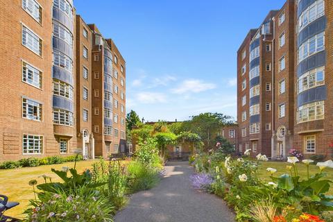 1 bedroom retirement property for sale, Harewood Court, Wilbury Road, Hove, BN3 3GL