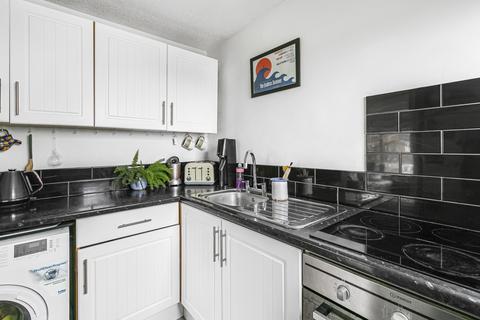 1 bedroom apartment for sale, Woodfield Grove, London, SW16