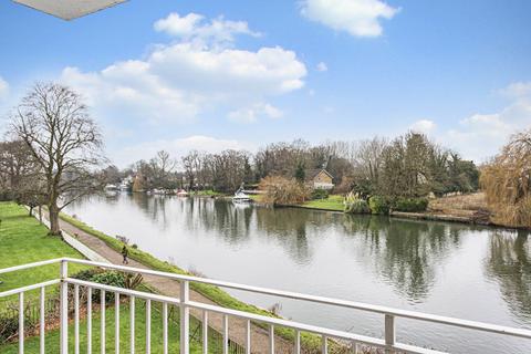 2 bedroom apartment for sale, Riverside Road, Staines-upon-Thames, Surrey, TW18