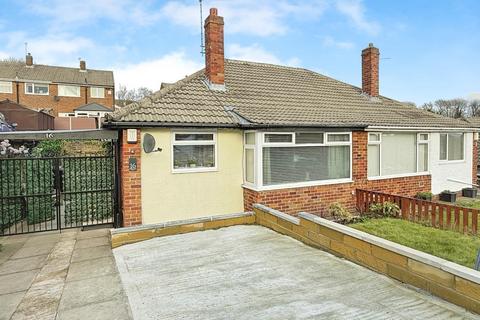 2 bedroom semi-detached bungalow for sale, Spring Valley Avenue, Leeds