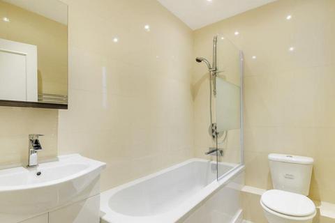 2 bedroom apartment to rent, Grove End Road, London NW8