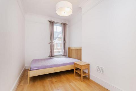 2 bedroom apartment to rent, Grove End Road, London NW8