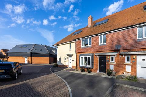 17 Bagham Place, Chilham, Canterbury, CT4 8DF