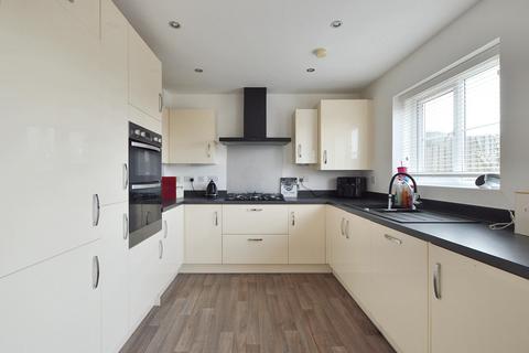 44 Bath Close, Bourne, PE10 0WX