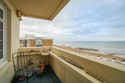 2 bedroom flat for sale, Bedford Avenue, Bexhill-On-Sea