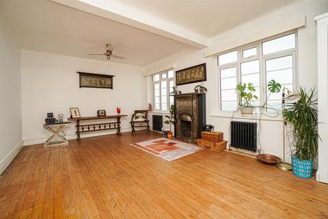 2 bedroom flat for sale, Bedford Avenue, Bexhill-On-Sea