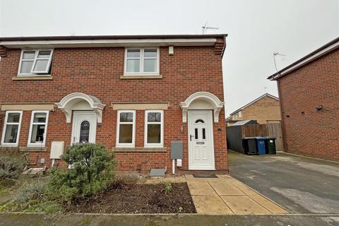 2 bedroom semi-detached house to rent, Rossett Close, Nottingham NG2