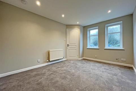 2 bedroom semi-detached house to rent, Rossett Close, Nottingham NG2