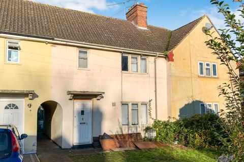 3 bedroom terraced house for sale, 12 More Avenue, Aylesbury, Buckinghamshire, HP21 8JY