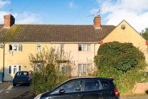 3 bedroom terraced house for sale, 12 More Avenue, Aylesbury, Buckinghamshire, HP21 8JY