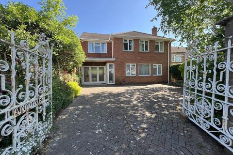 4 bedroom detached house for sale, North Street, Abergavenny, NP7