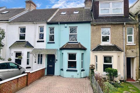 4 bedroom terraced house for sale, Dyke Road, Folkestone