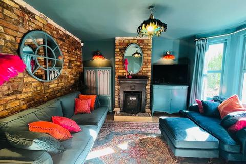 7 Dyke Road, Folkestone, CT19 6BS
