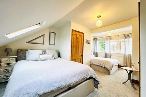 7 Dyke Road, Folkestone, CT19 6BS