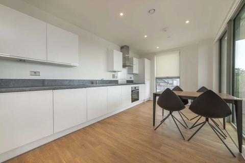 2 bedroom flat to rent, Green Street, London NW10