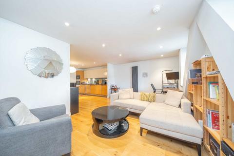 2 bedroom flat for sale, Bermondsey Square, London SE1