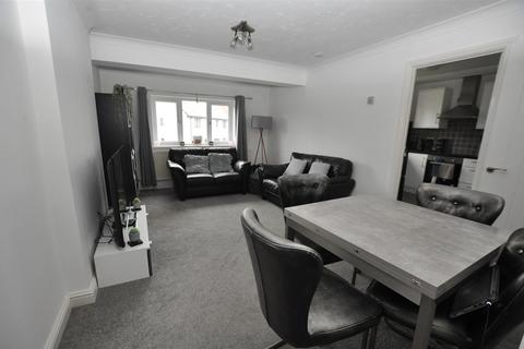 2 bedroom apartment for sale, Jennings Way, Burton-On-Trent DE14