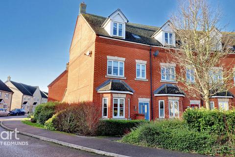 3 bedroom terraced house for sale, Turnstone Drive, Bury St Edmunds