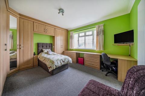 72 Addington Road, West Wickham, BR4 9BJ