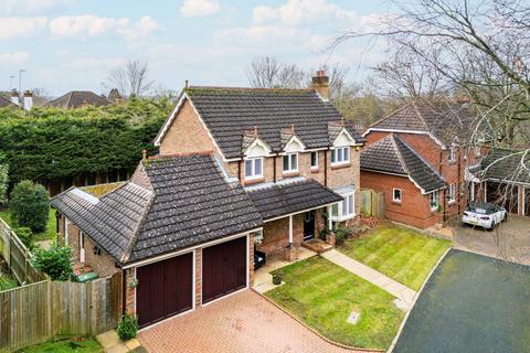 5 The Knoll, Leatherhead, KT22 8XH