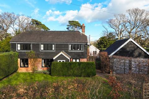 4 bedroom detached house for sale, Wainsford Road, Pennington, Lymington, SO41