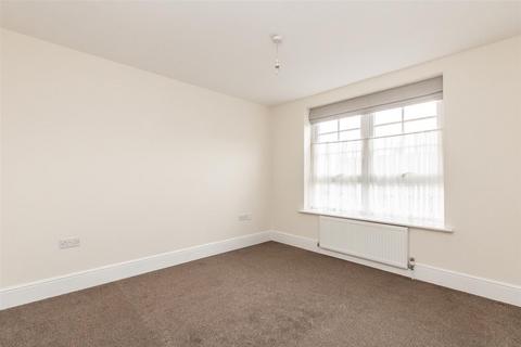 2 bedroom flat for sale, Marhill Road, Nottingham NG4