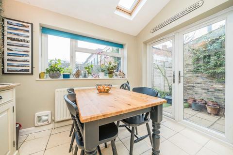 8 Caversham Road, Kingston Upon Thames, KT1 2PX