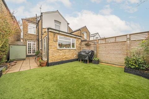 8 Caversham Road, Kingston Upon Thames, KT1 2PX