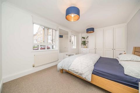 1 bedroom flat for sale, May Bate Avenue, Kingston Upon Thames KT2