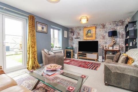 20 Eydon Drive, Corby, NN17 5FB