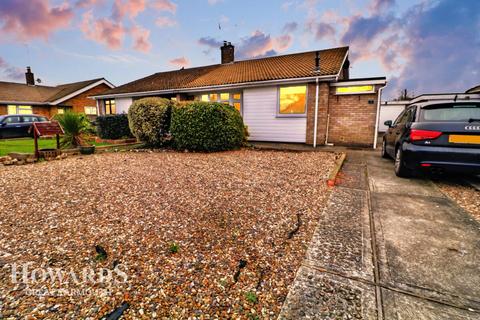 3 bedroom semi-detached bungalow for sale, Caystreward, Great Yarmouth