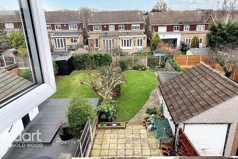 4 bedroom semi-detached house for sale, Squirrels Heath Road, Romford