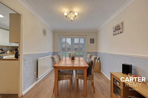 4 bedroom detached house for sale, Badgers Dene, Grays, RM17