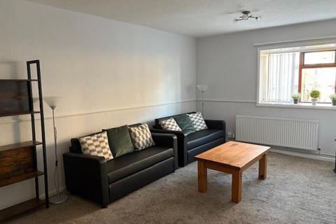 2 bedroom apartment to rent, High Street, Wibsey, Bradford