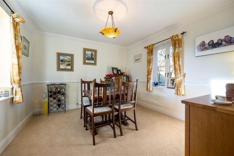 5 bedroom link detached house for sale, Park Farm Close, Ambrosden