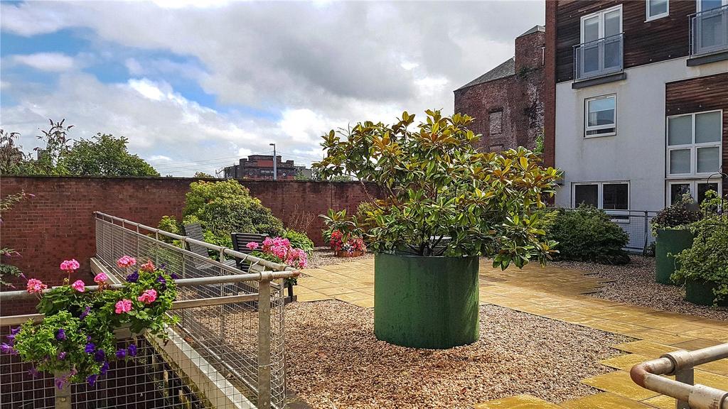 Residents Courtyard