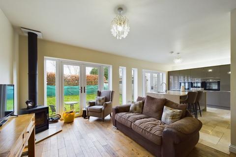 4 bedroom detached house for sale, Driffield Road, Kilham, YO25 4SP