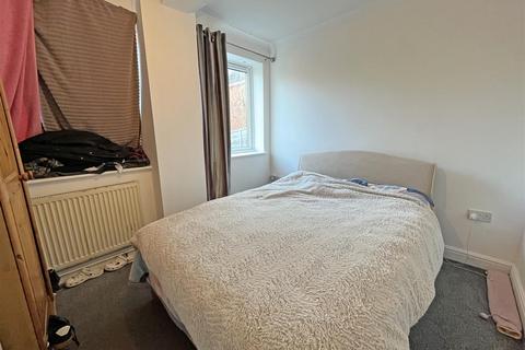 2 bedroom flat to rent, Alexandra Street, Nottingham NG5