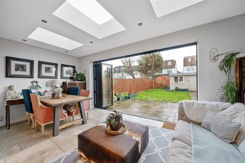 4 bedroom end of terrace house for sale, Meadow Close, Raynes Park SW20