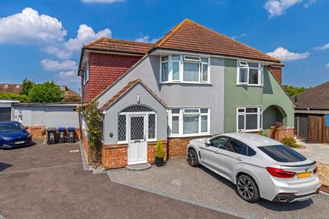 19 Abbots Way, Lancing, BN15 9DH