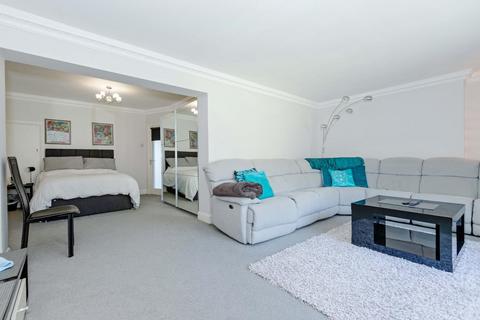 19 Abbots Way, Lancing, BN15 9DH
