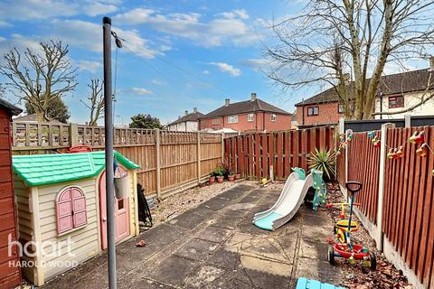 2 bedroom terraced house for sale, Sevenoaks Close, Romford