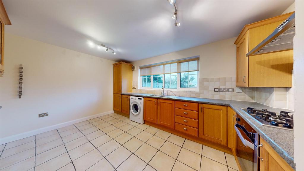 3-Bath-Mews-01232025 131420.jpg