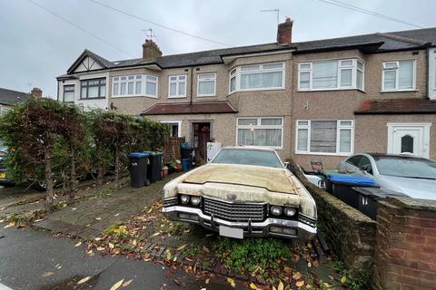 3 bedroom terraced house for sale, Newbury Avenue, EN3