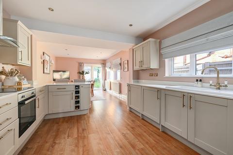 3 bedroom semi-detached house for sale, Osborne Road, Farnborough, GU14