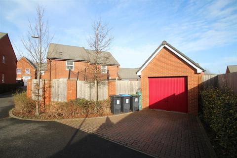 3 bedroom semi-detached house to rent, Camberwell Place, Hemel Hempstead