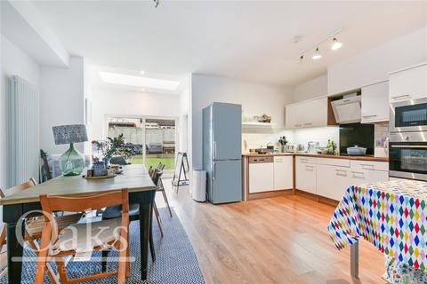 3 bedroom terraced house for sale, Waverley Road, South Norwood