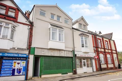 2 bedroom flat to rent, Commercial Street, Caerphilly CF83