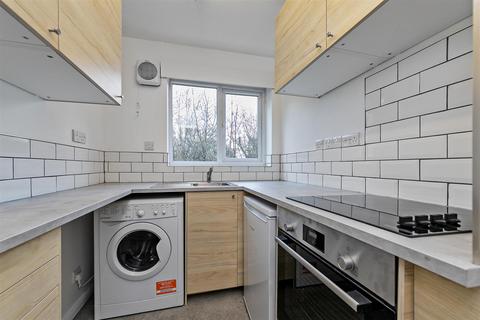 Studio for sale, Wheat Close, St Albans